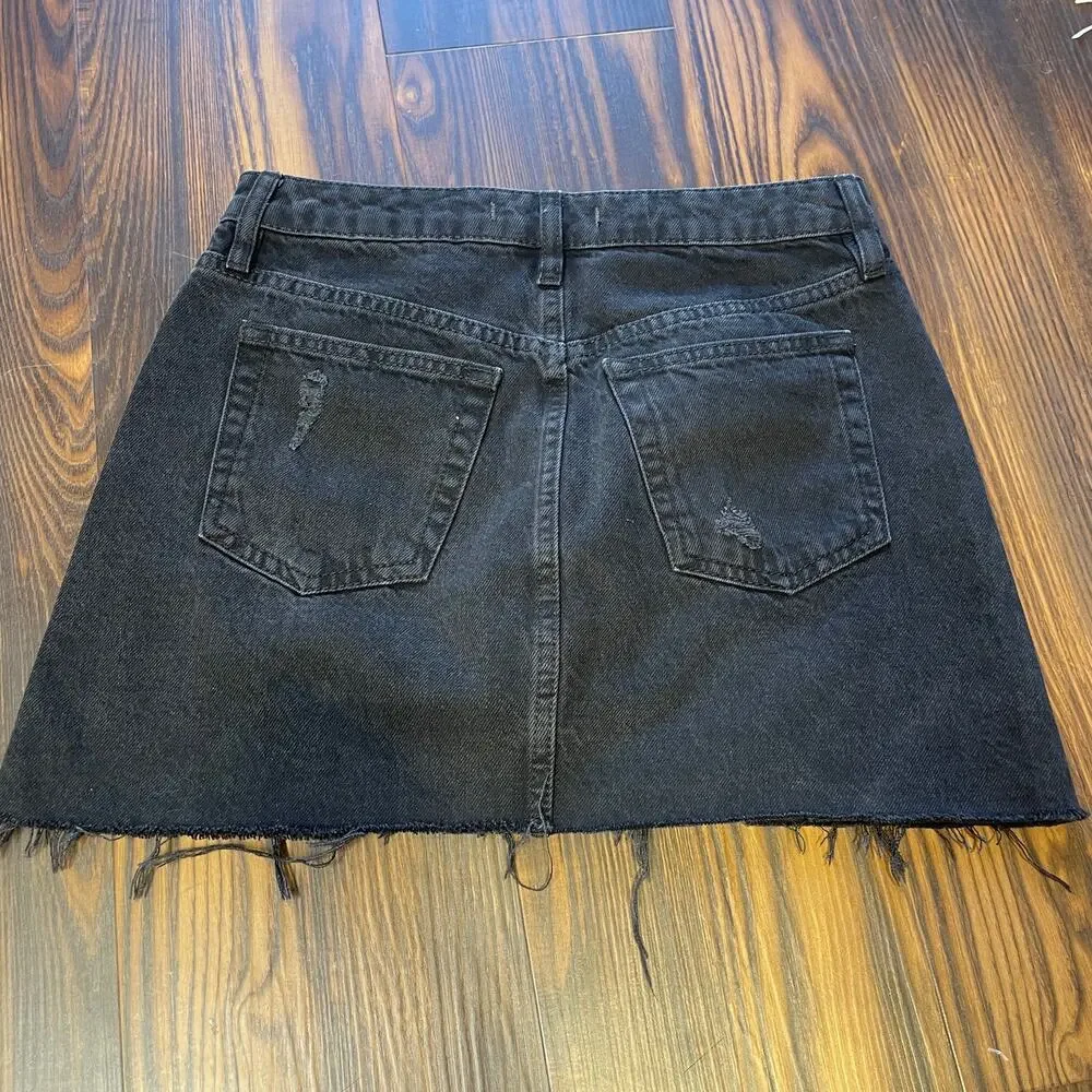 Free People We The Free Blk Denim Distressed Button Fly Mini Skirt size 25